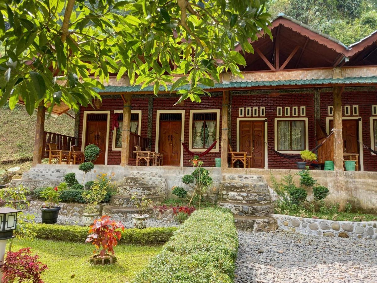 Sahnan Guest House Bukit Lawang Dış mekan fotoğraf