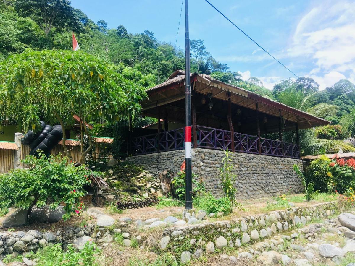 Sahnan Guest House Bukit Lawang Dış mekan fotoğraf